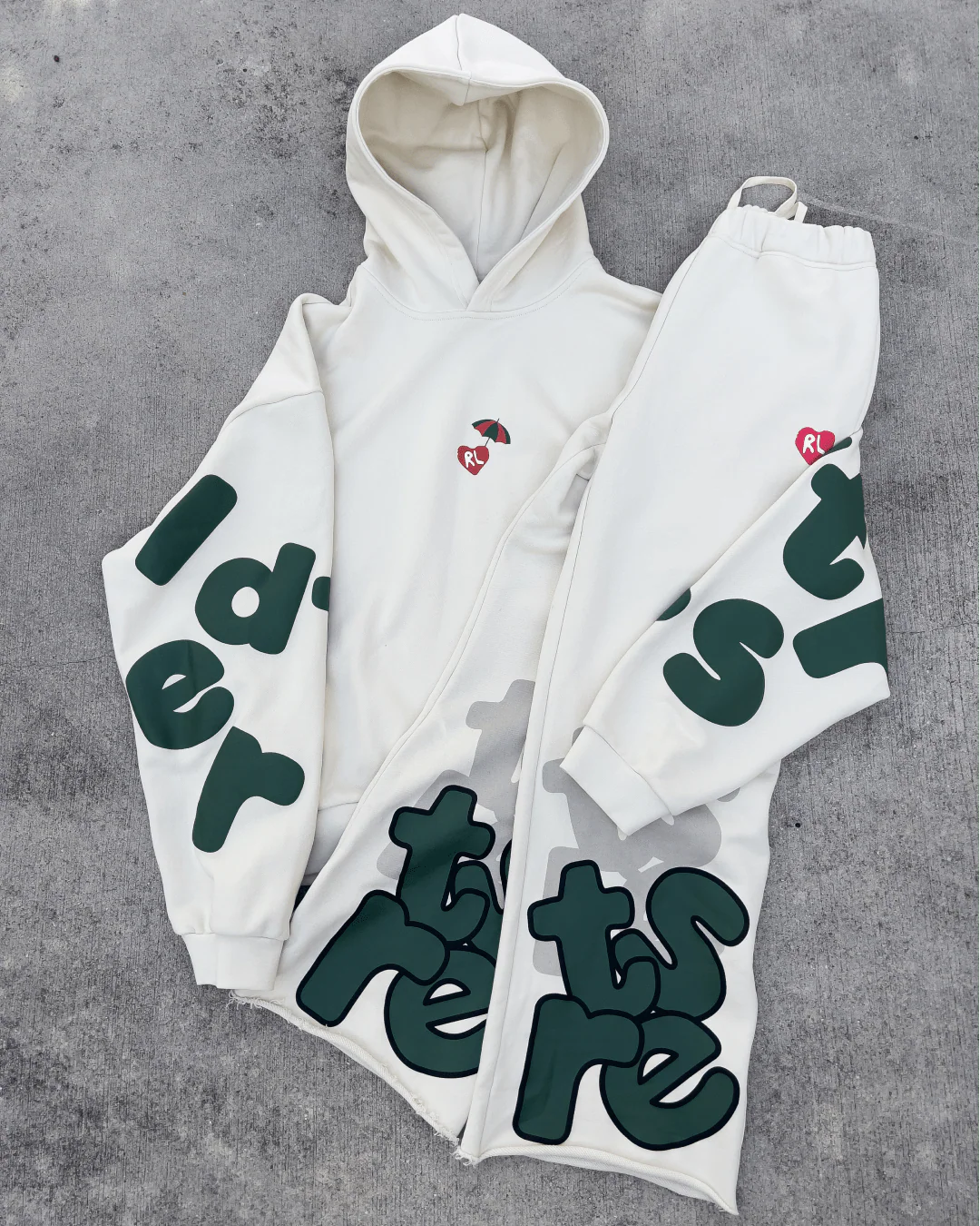 Main Beach Set - Image 4